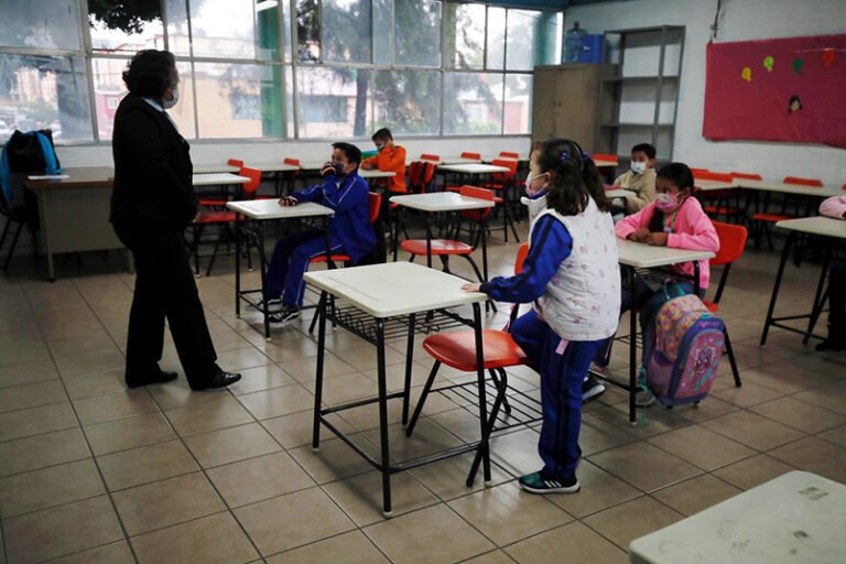 Escuelas determinarán el uso voluntario del cubrebocas en Quintana Roo
