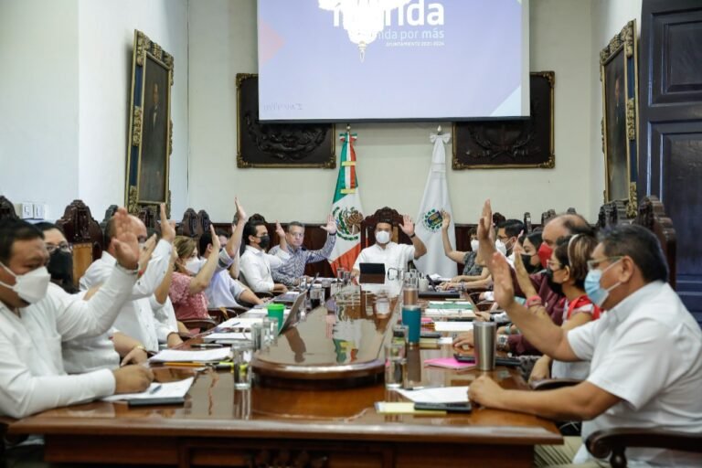 Cabildo aprueba la adquisición de luminarias para mejorar el alumbrado en Mérida